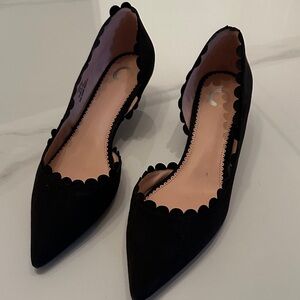 Black Scalloped Women's Flats